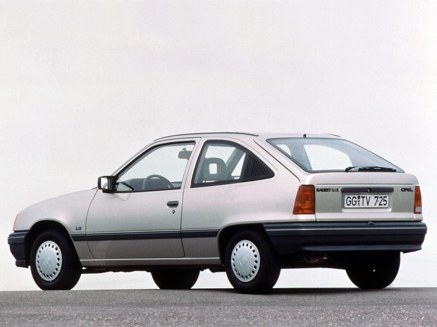  Opel Kadett LS 3-Door (E) 1989 года  (фото 2 из 5)